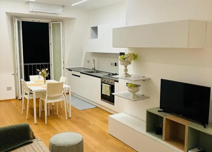 La Mombellina Oltre Home Holidays
